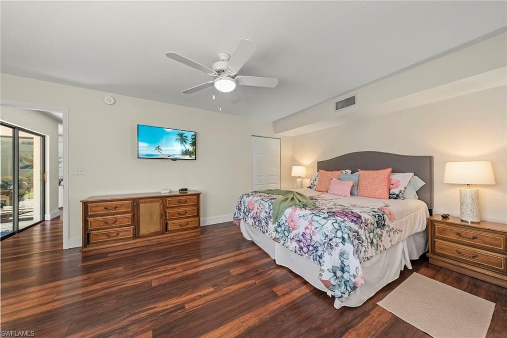 592 Beachwalk CIR 105-15