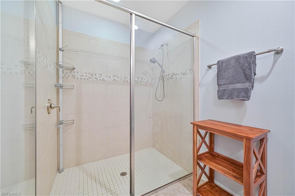 14919 Edgewater CIR-16