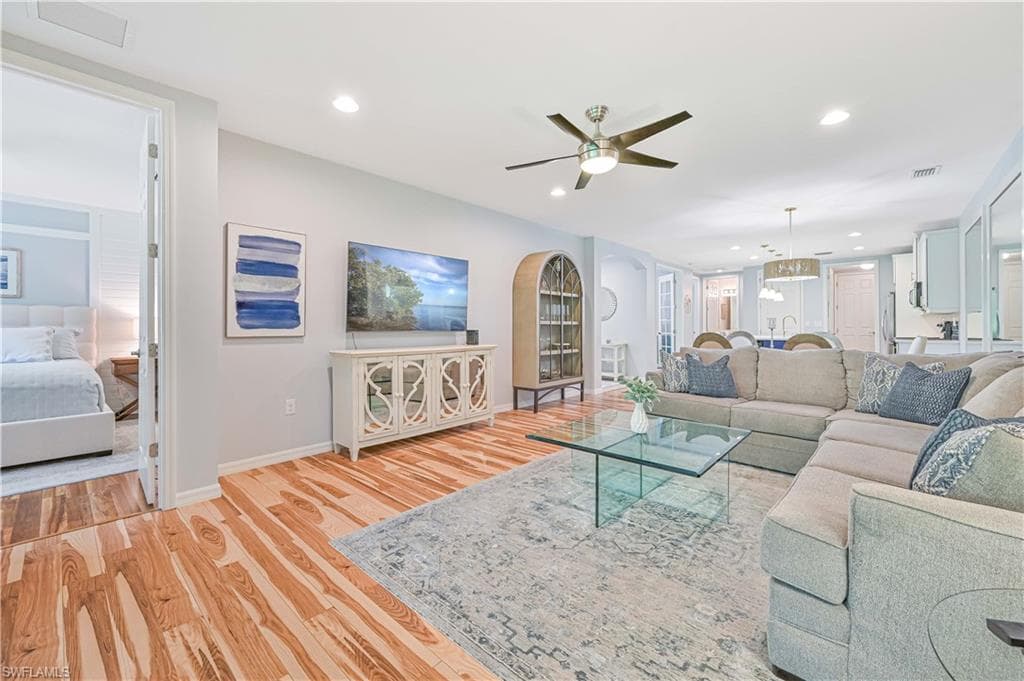 14919 Edgewater CIR-5