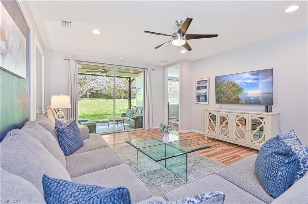 14919 Edgewater CIR-4