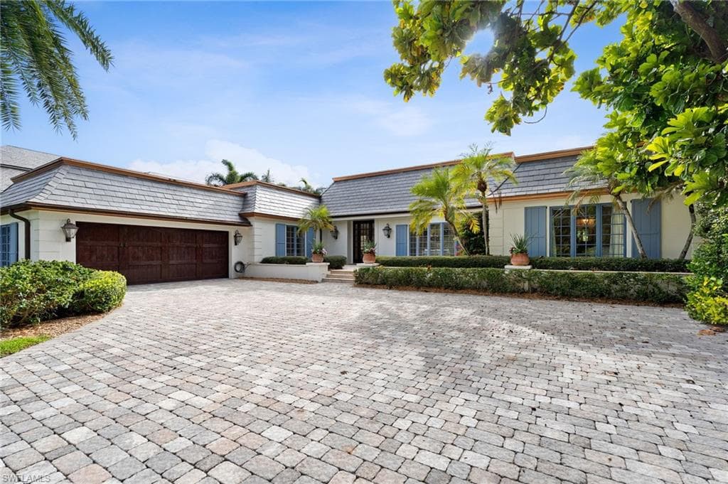 1060 Galleon DR-3
