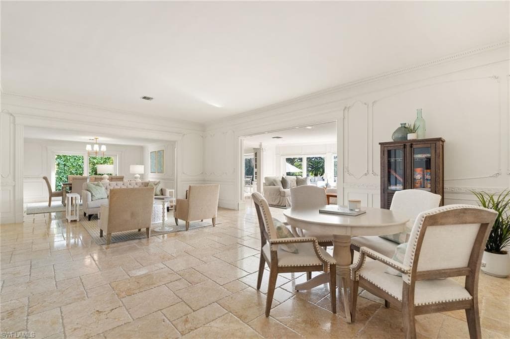 1060 Galleon DR-24