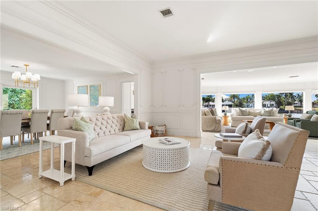 1060 Galleon DR-25