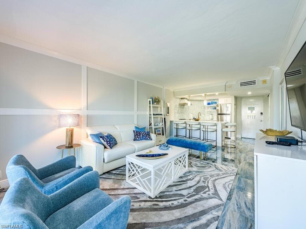 1 Bluebill AVE 703-2