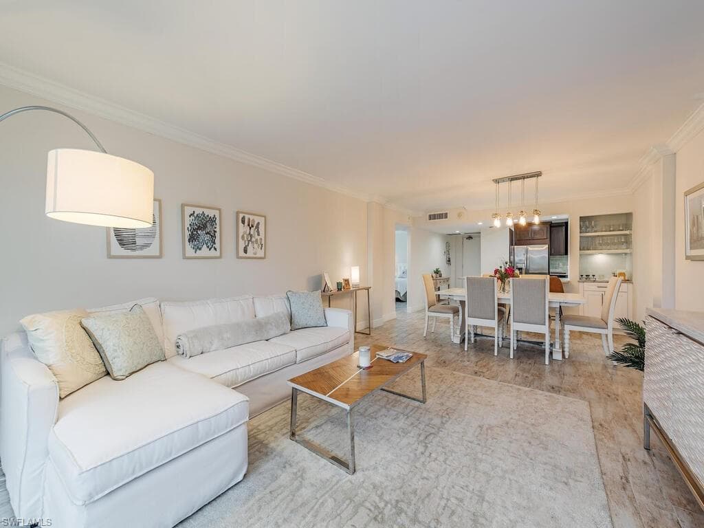 1 Bluebill AVE 412-1