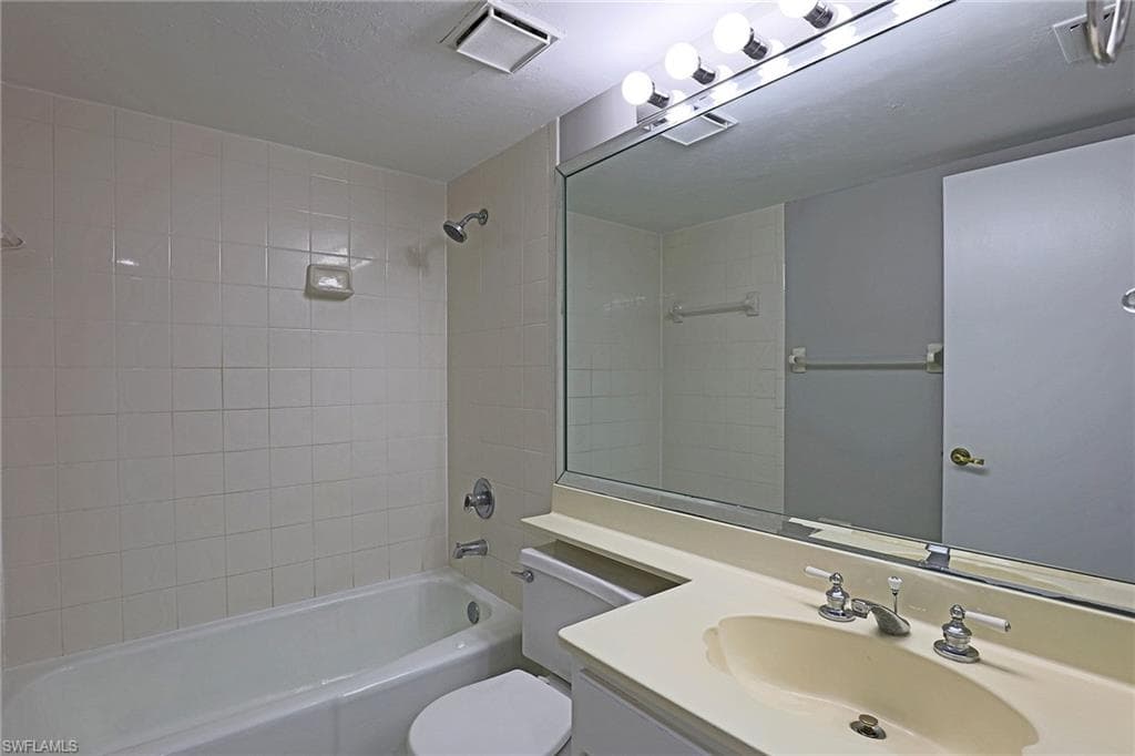 8805 Lateen LN 203-6