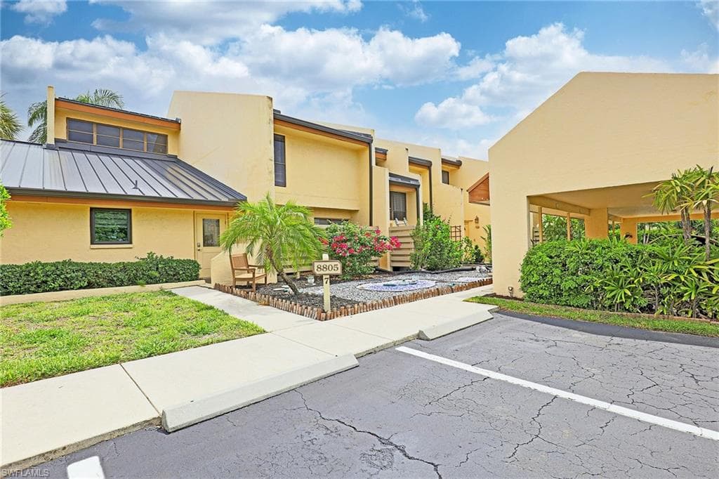 8805 Lateen LN 203-3