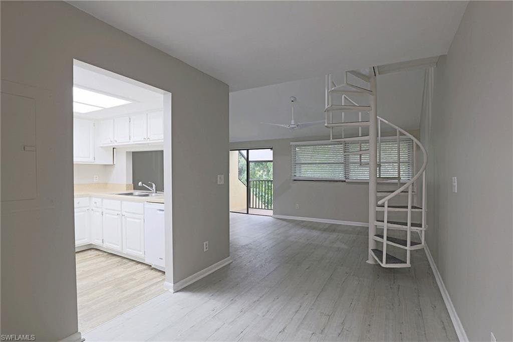 8805 Lateen LN 203-1