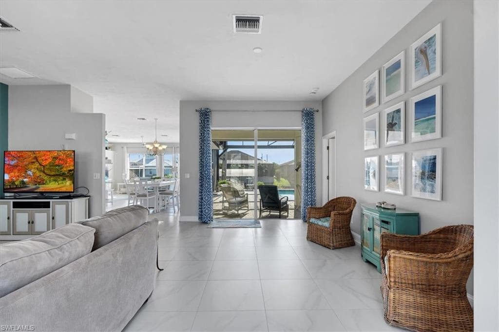 5221 SW 9th PL-6