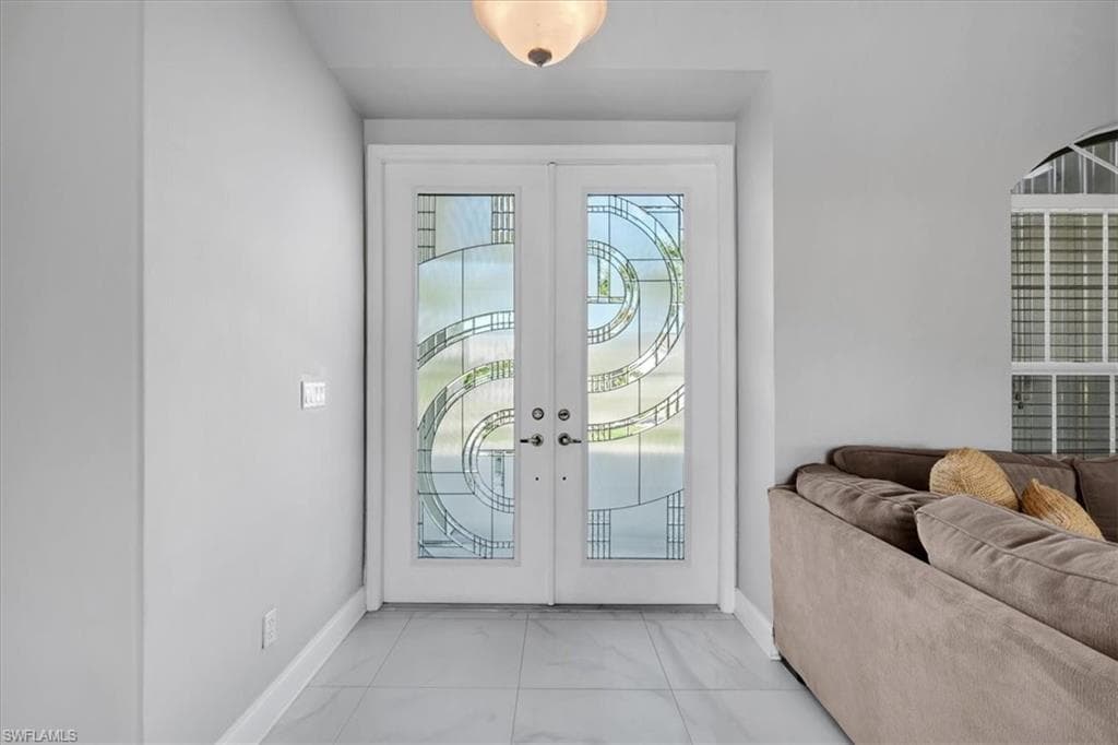 5221 SW 9th PL-5
