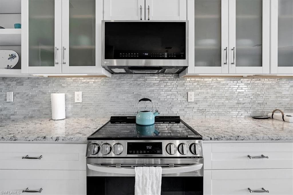 5221 SW 9th PL-14