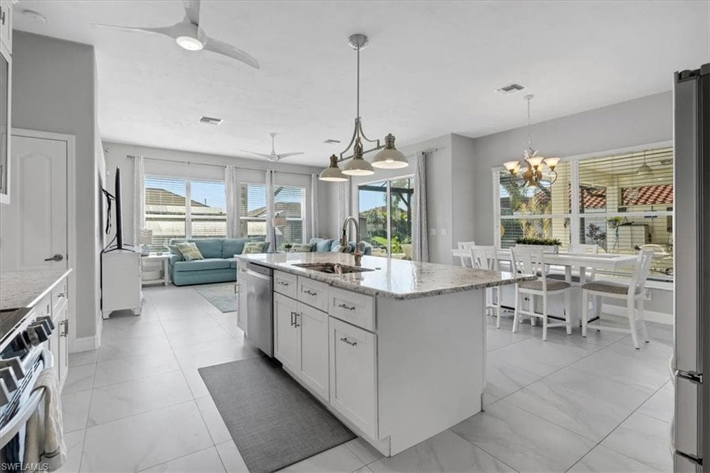5221 SW 9th PL-18