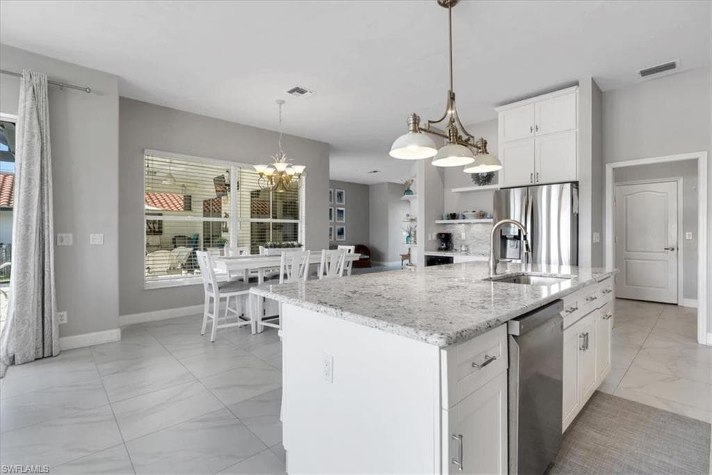 5221 SW 9th PL-19