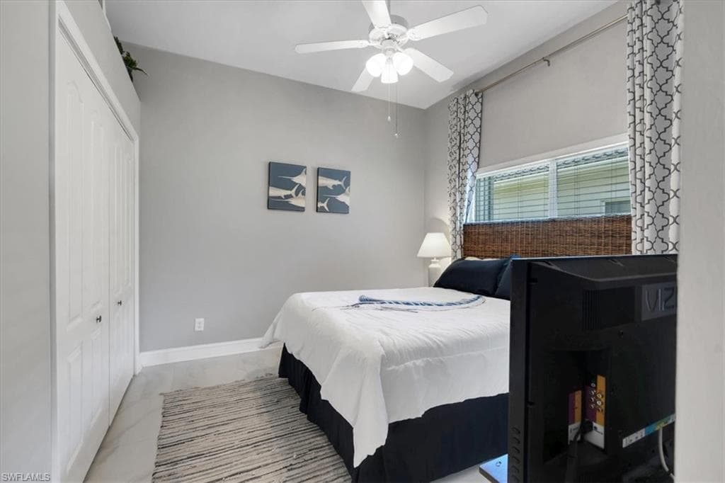 5221 SW 9th PL-35
