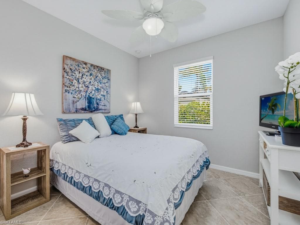 1482 Santiago CIR-17