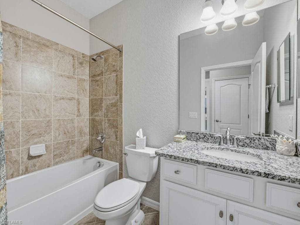 1482 Santiago CIR-18