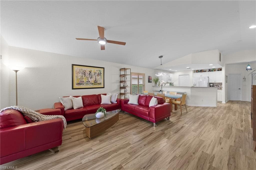 19703 Villa Rosa LOOP-20