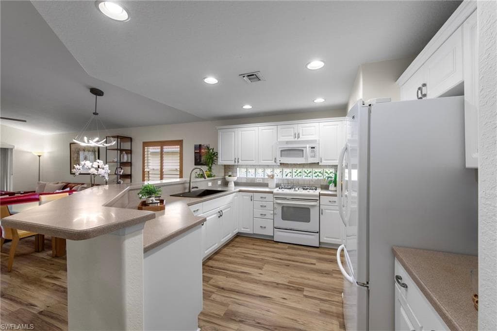 19703 Villa Rosa LOOP-8