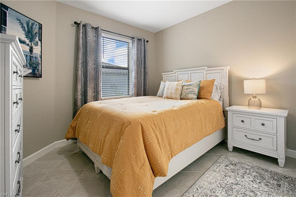 14028 Hunter Oak DR-24