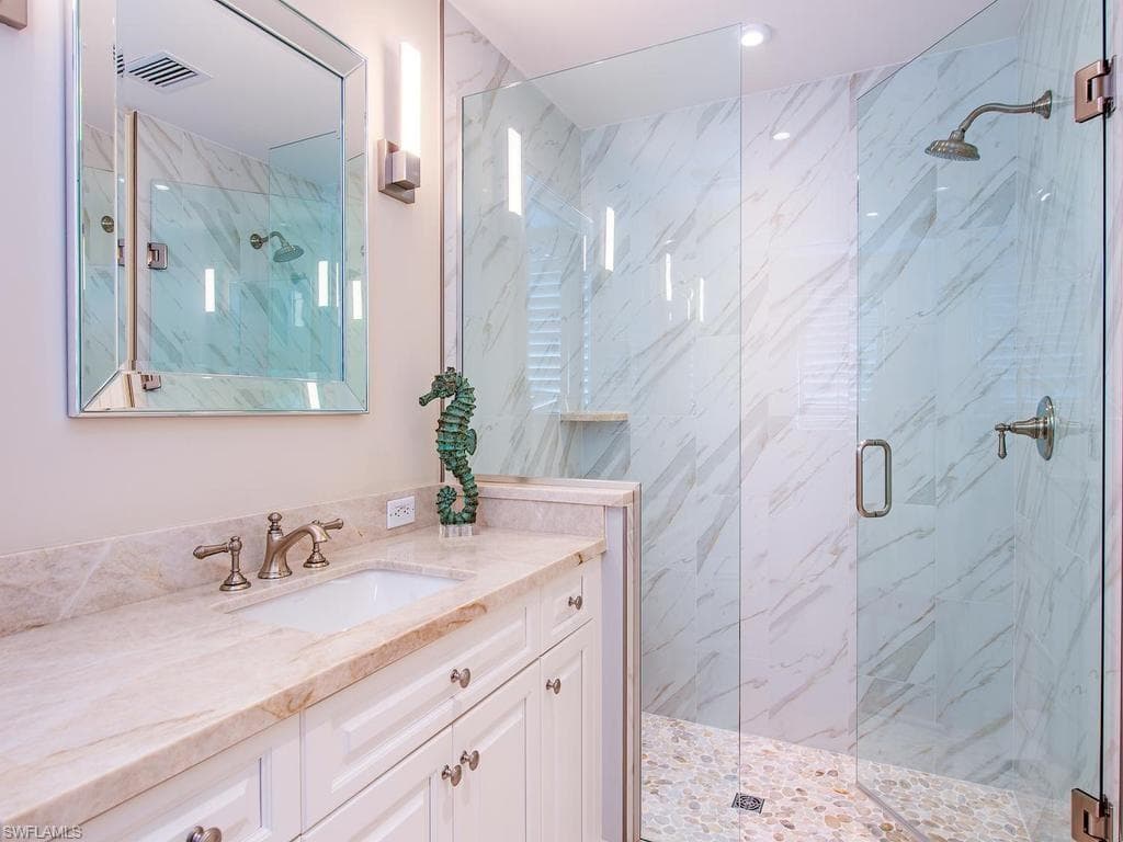 221 Harbour DR 6-20