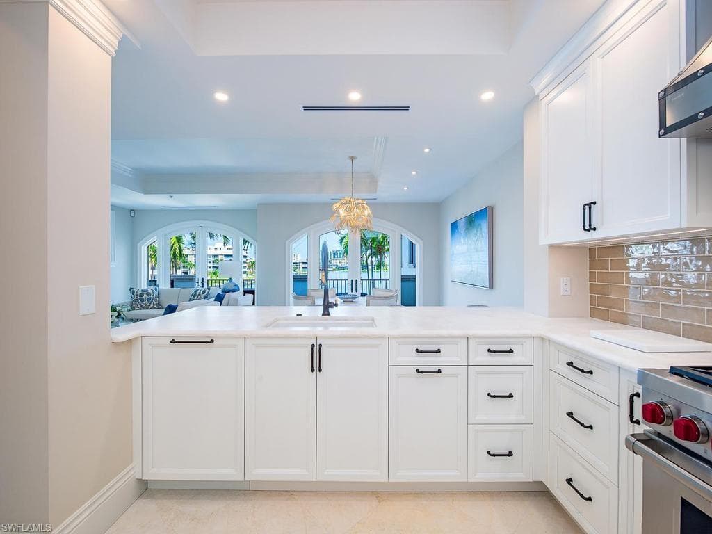 221 Harbour DR 6-10