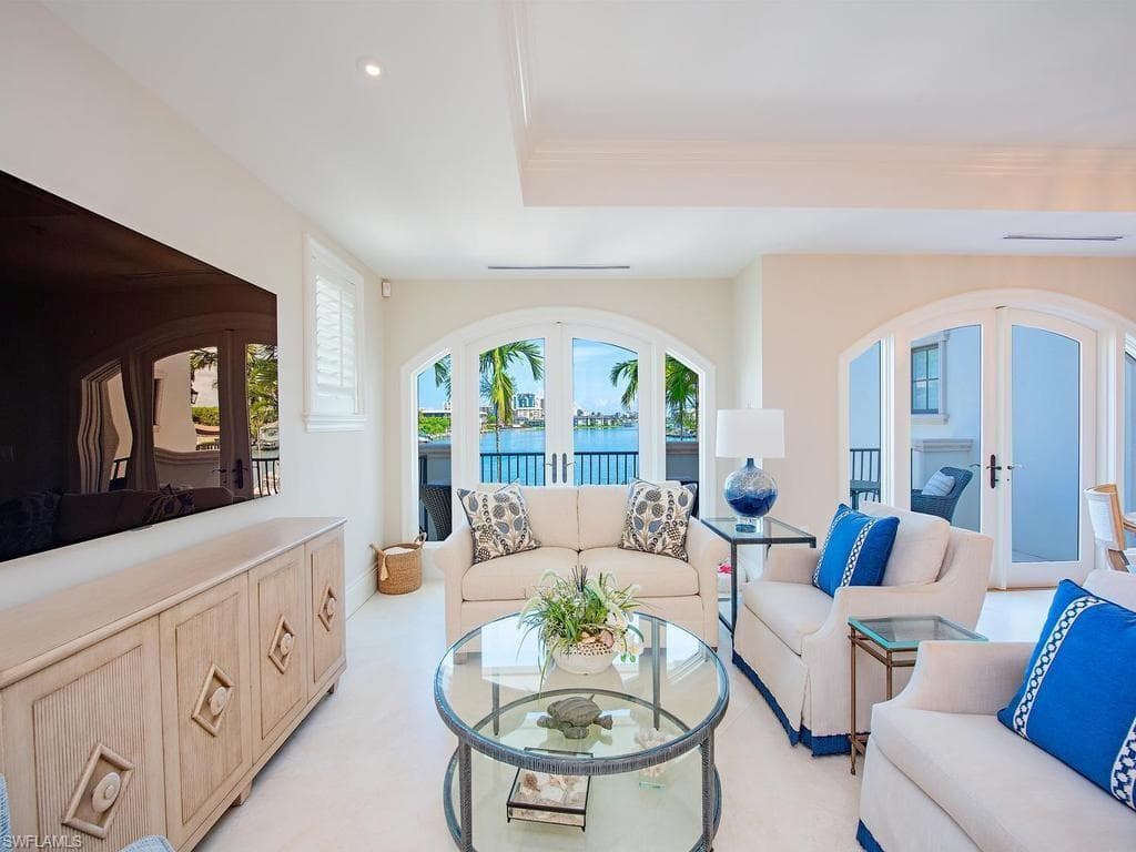 221 Harbour DR 6-11