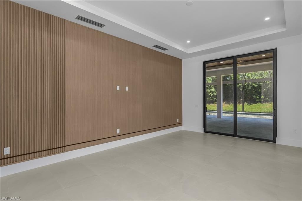14318 Charthouse CIR-28