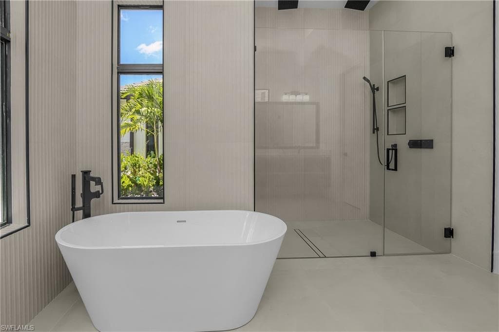 14318 Charthouse CIR-30