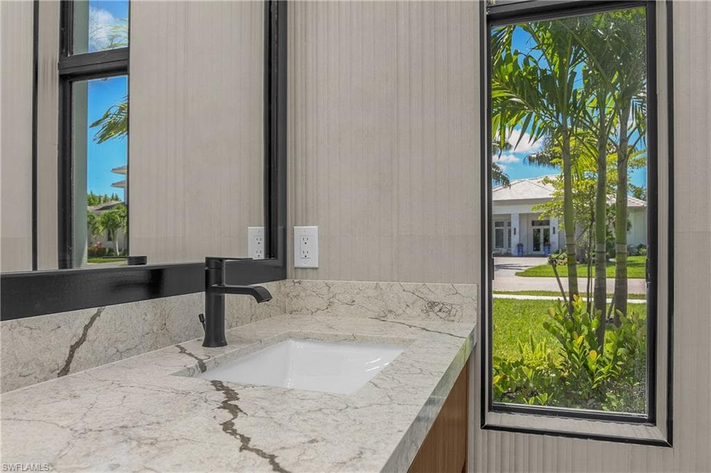 14318 Charthouse CIR-31