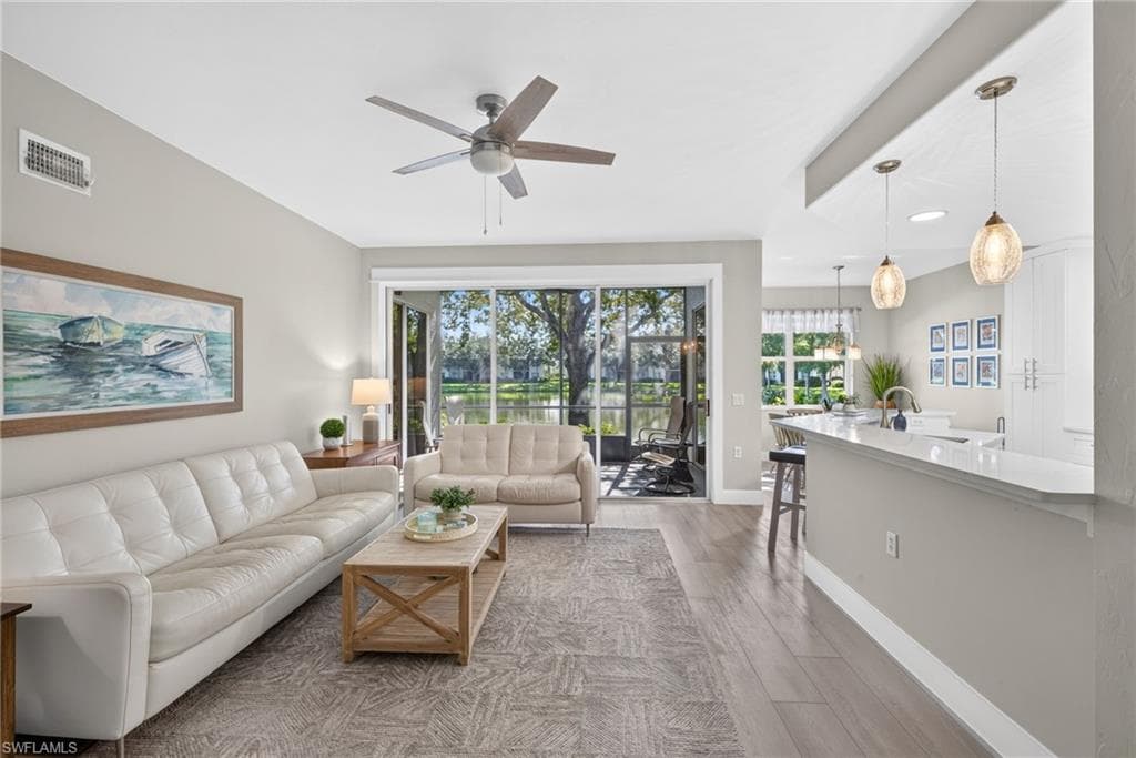 20941 Island Sound CIR 102-4