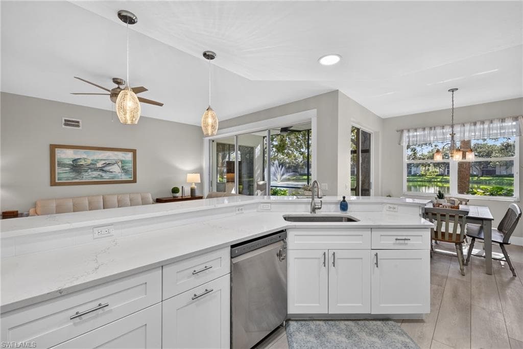 20941 Island Sound CIR 102-7
