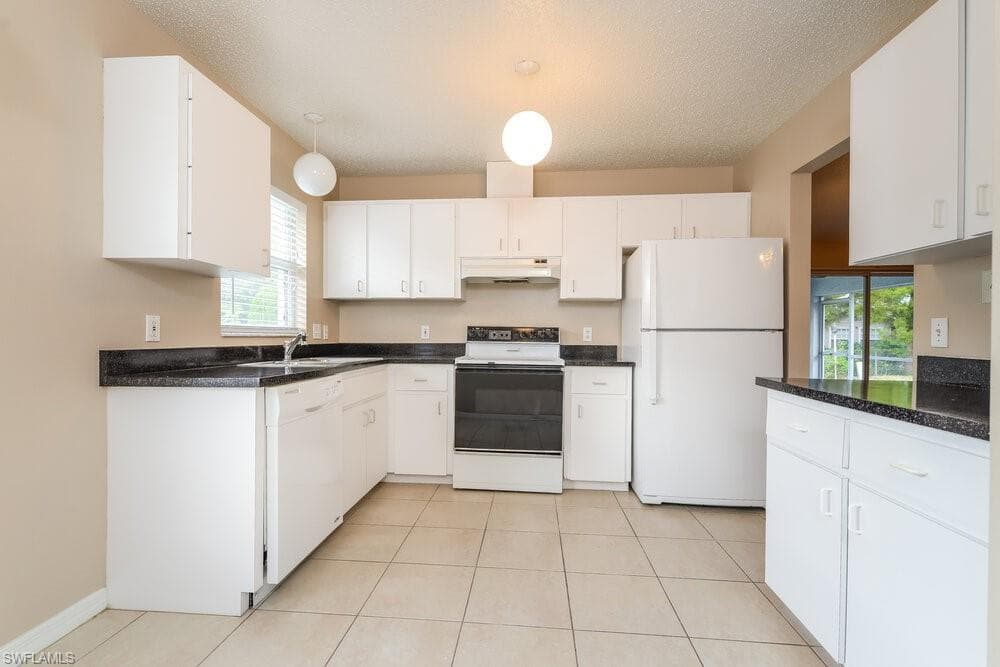1205 Oak Trace DR-7