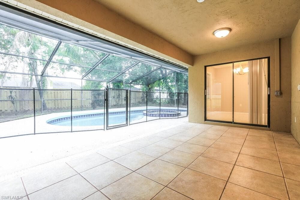 2473 Guthrie CIR-7