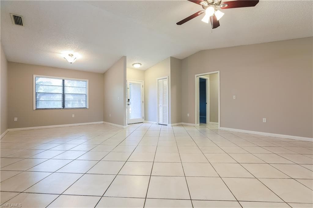 2473 Guthrie CIR-4