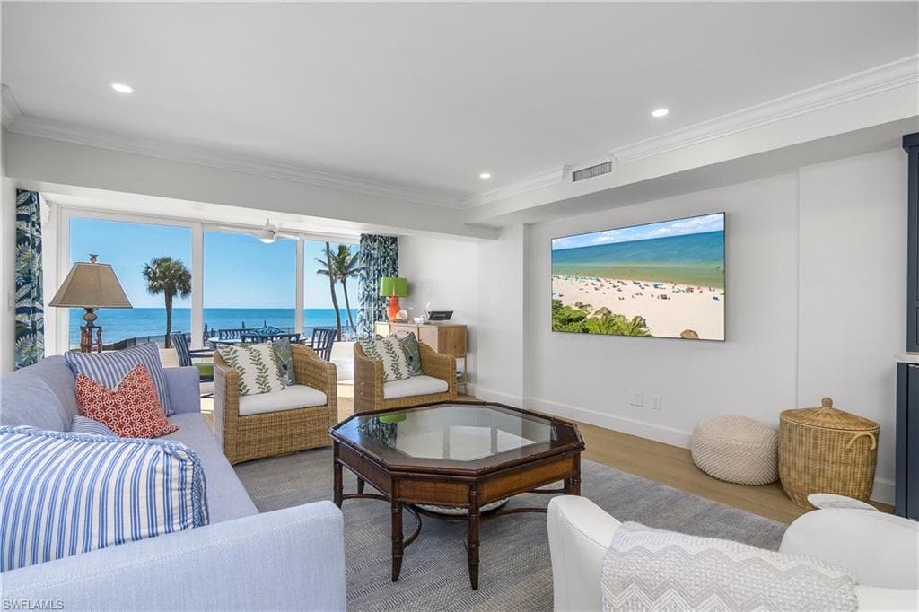 1717 Gulf Shore BLVD N 101-1