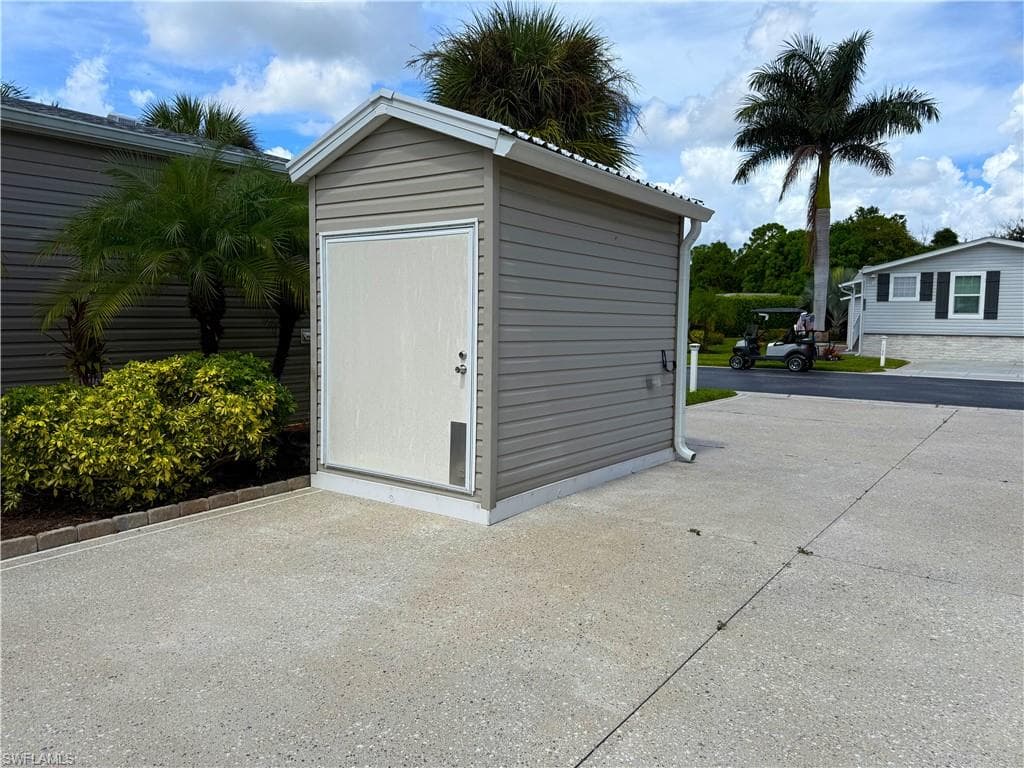 1193 Diamond Lake CIR-2