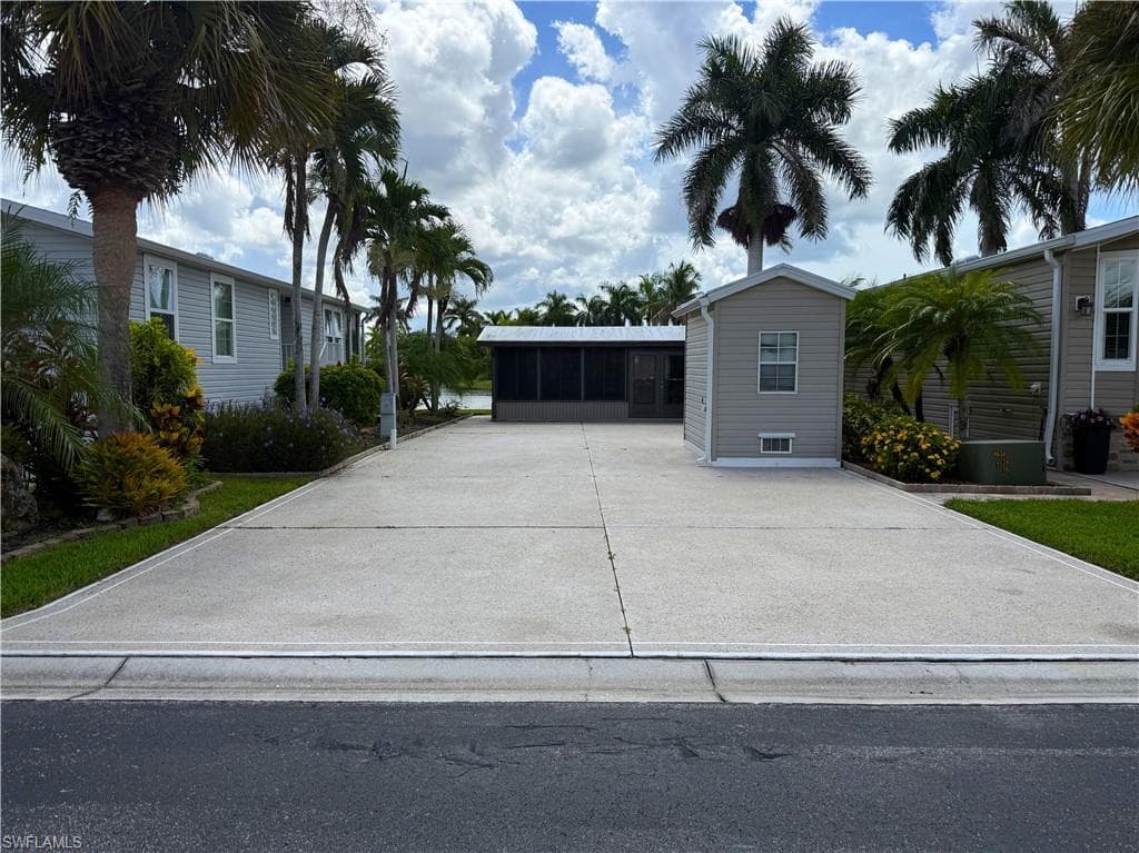 1193 Diamond Lake CIR-1
