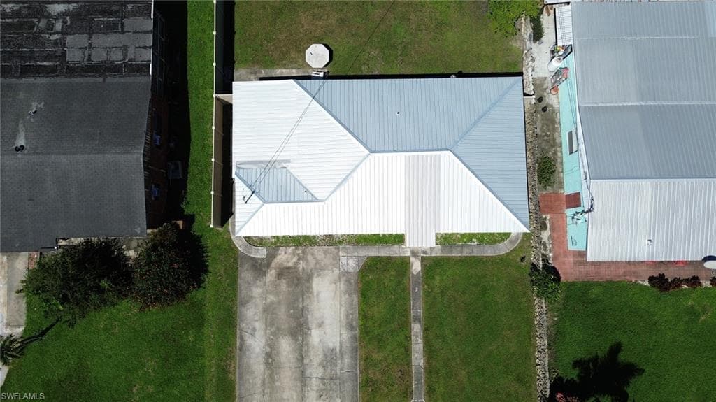 427 W Haiti AVE-11