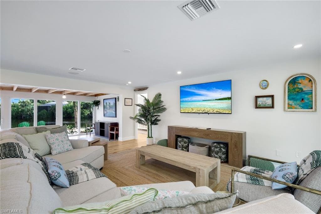 969 Fish Crow RD-34