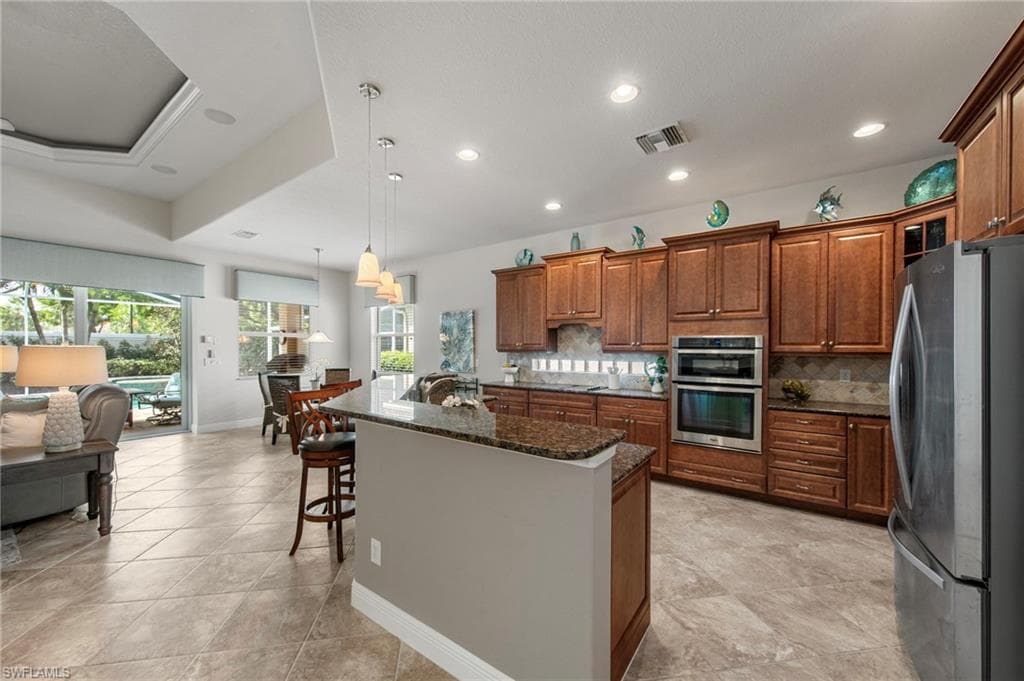 19702 Tesoro WAY-5