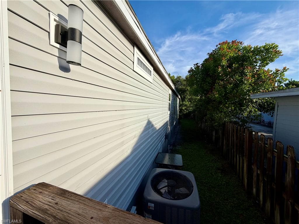 755 Ridgewood DR-23