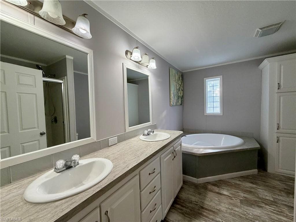 755 Ridgewood DR-16