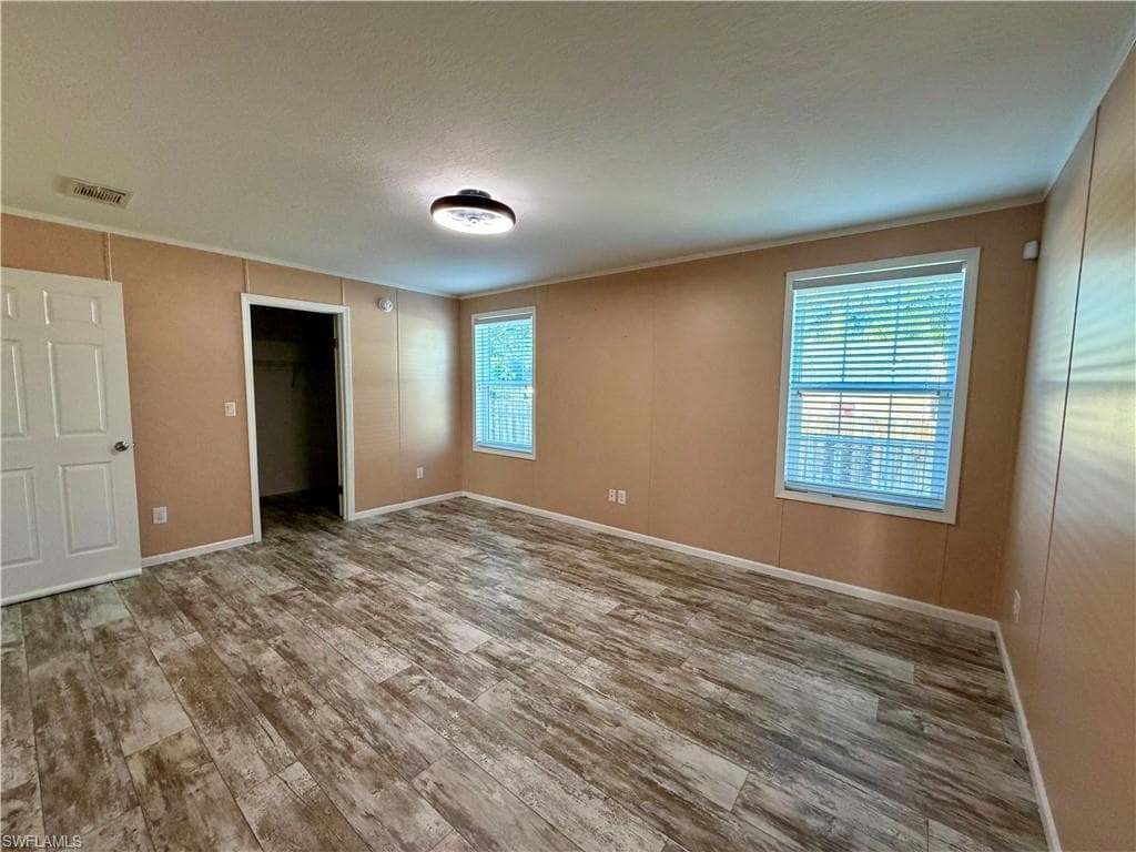 755 Ridgewood DR-7