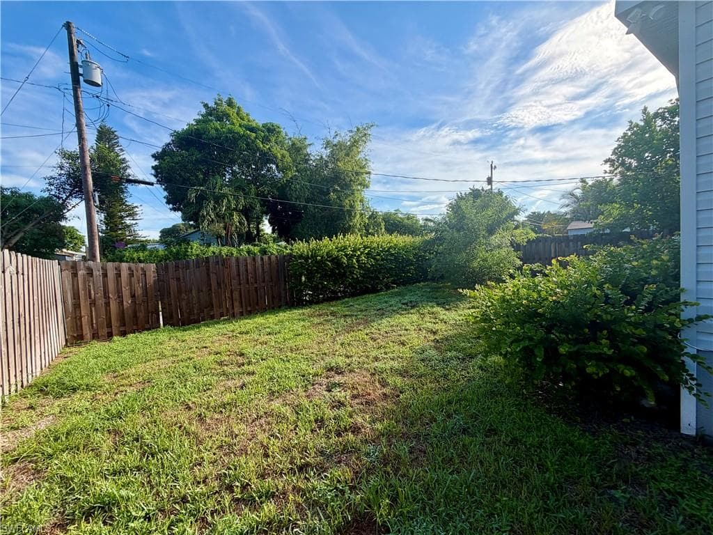 755 Ridgewood DR-20