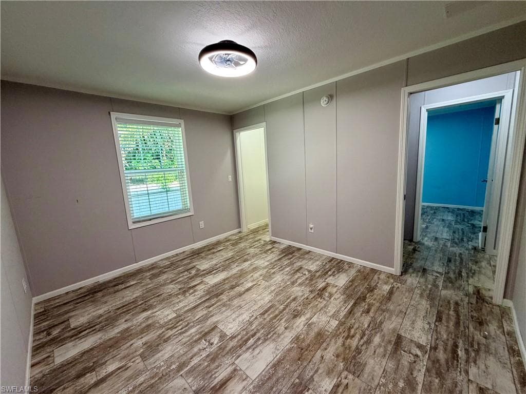 755 Ridgewood DR-14