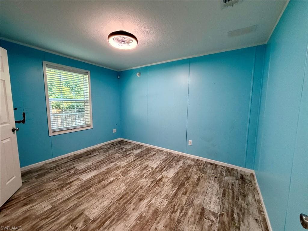 755 Ridgewood DR-11