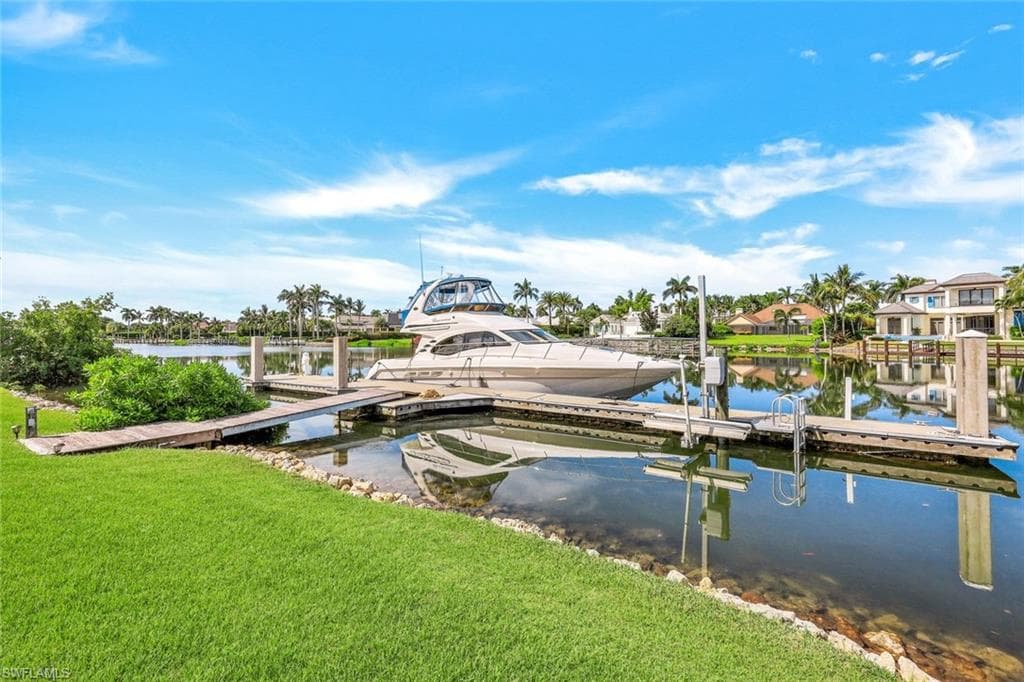 1030 Galleon DR-21