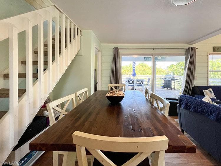4561 Smugglers DR-16