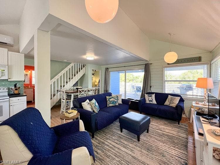 4561 Smugglers DR-10
