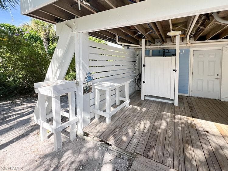 4561 Smugglers DR-33